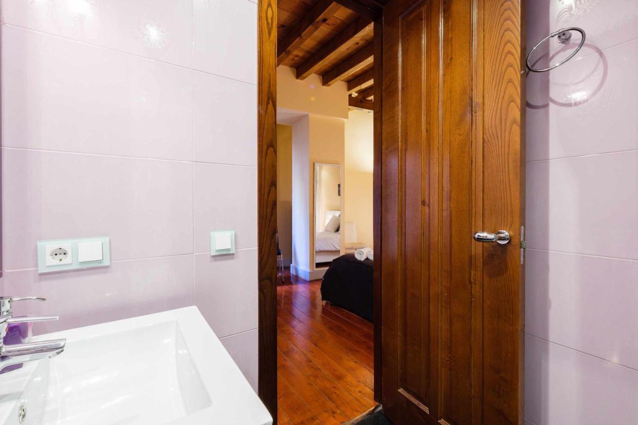 Apartamento Con Patio Junto A La Catedral By Toledo Ap Extérieur photo