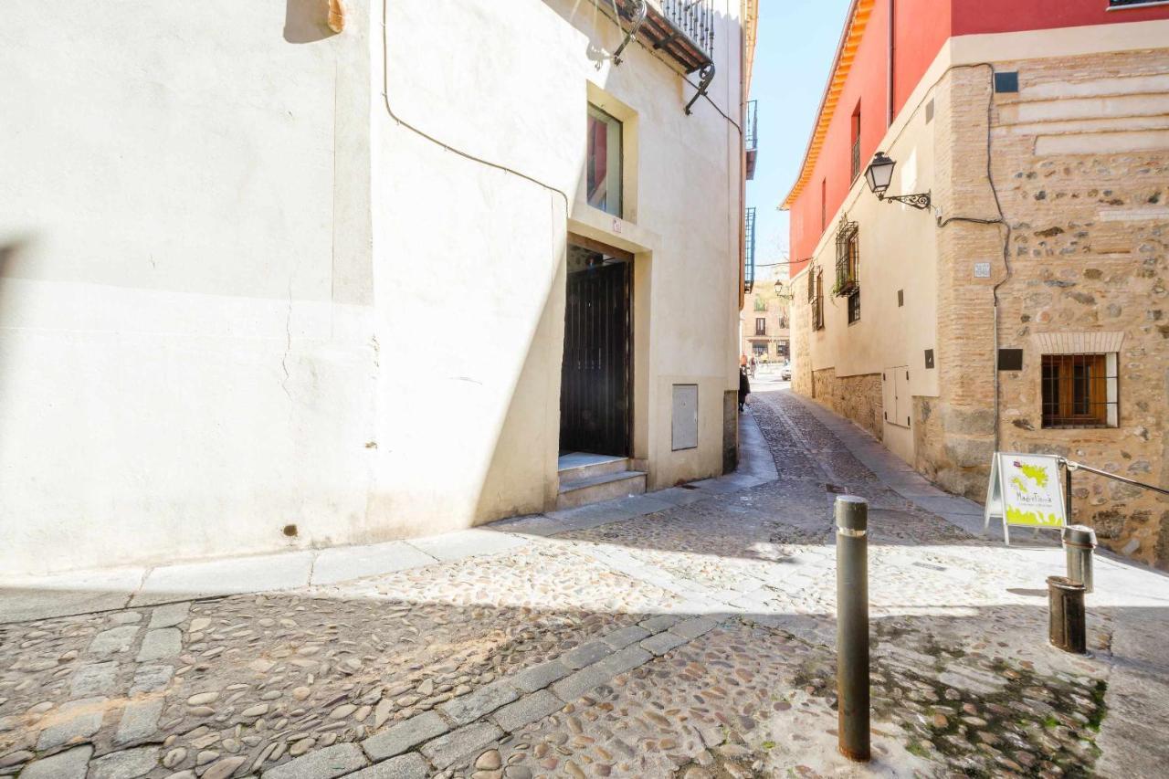 Apartamento Con Patio Junto A La Catedral By Toledo Ap Extérieur photo